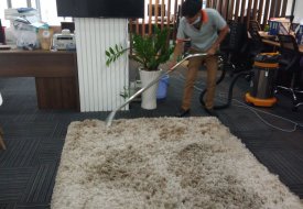 Những tiêu chí để lựa chọn dịch vụ giặt thảm văn phòng uy tín
